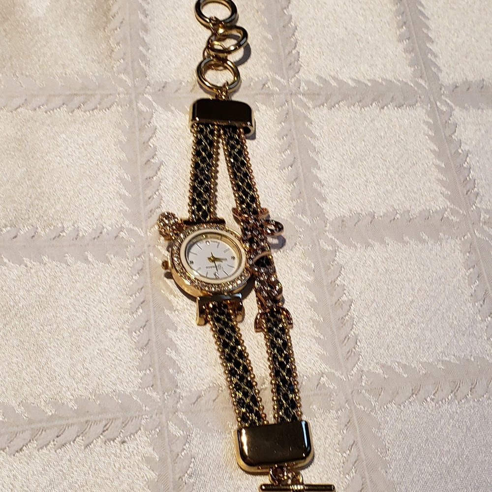 Watch - Picture 3 of 7